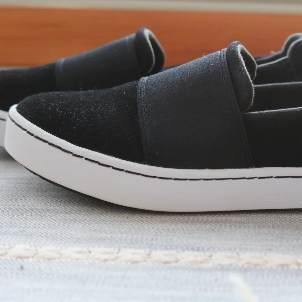 Women's Clarks Slip On Sneakers - Picture 3 of 10